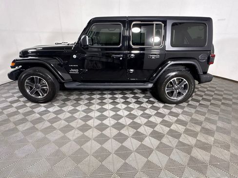 Used 2023 Jeep Wrangler Unlimited Sahara w/ LED Lighting Group AWD/4WD image 6