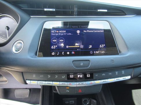 Used 2020 Cadillac XT4 Premium Luxury FWD image 23