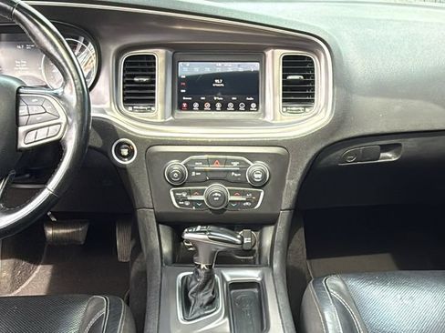 Used 2022 Dodge Charger SXT w/ Leather Interior Group RWD image 32