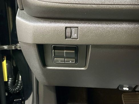 Used 2024 Chevrolet Colorado Trail Boss w/ Advanced Trailering Package image 10