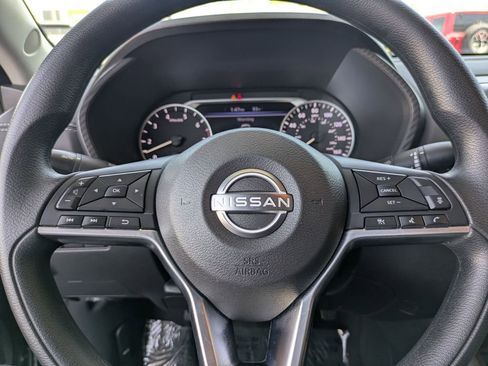 Used 2025 Nissan Sentra SV image 21