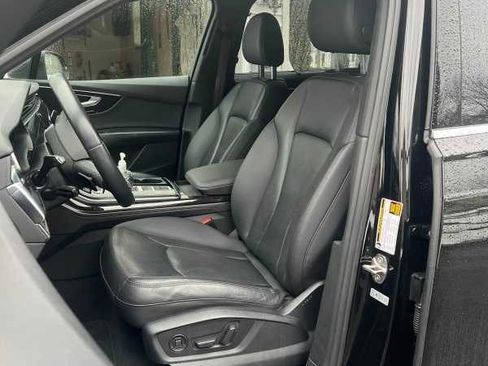 Used 2022 Audi Q7 Premium Plus image 4