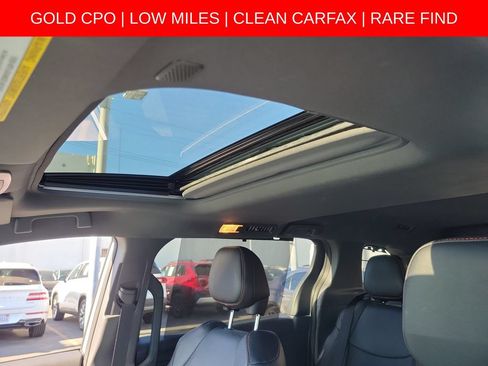 Used 2024 Toyota Sienna XSE w/ XSE Premium Package FWD image 8