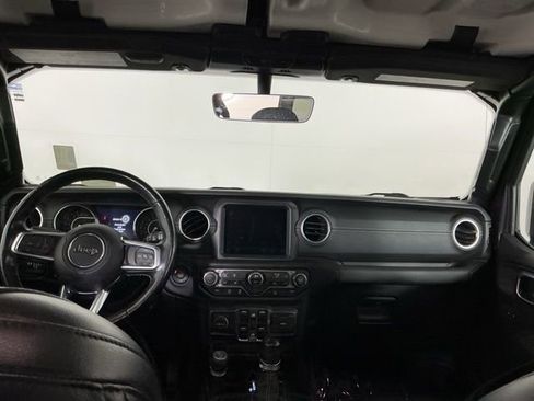 Used 2020 Jeep Wrangler Unlimited Sahara w/ Uconnect 4C Nav & Sound Group AWD/4WD image 24