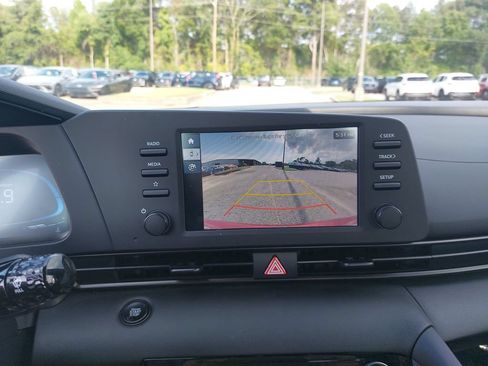 Certified 2025 Hyundai Elantra Sport FWD image 24