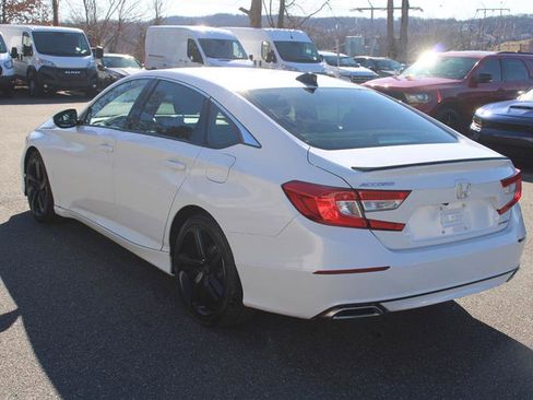 Used 2021 Honda Accord Sport image 6