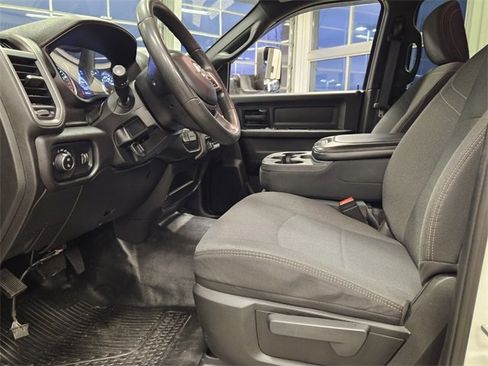 Used 2021 RAM 5500 Tradesman w/ Chrome Appearance Group image 19