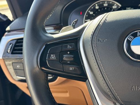 Used 2018 BMW 540i xDrive w/ M Sport Package image 22