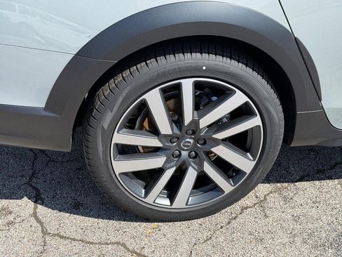 New 2025 Volvo V90 B6 Cross Country Ultra w/ Protection Package Premier image 4