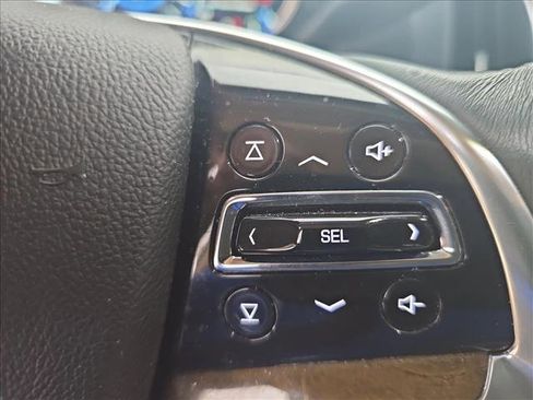 Used 2019 Cadillac Escalade Premium Luxury image 23