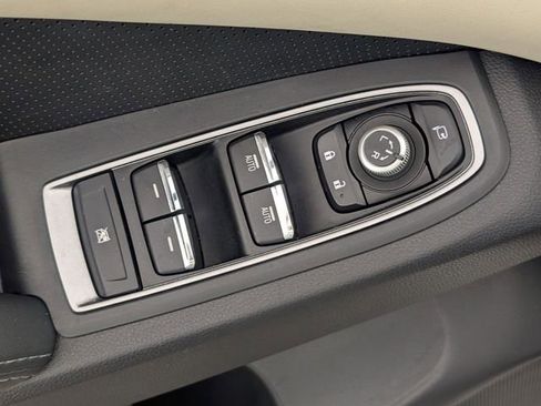 Used 2022 Subaru Ascent Touring AWD/4WD image 12