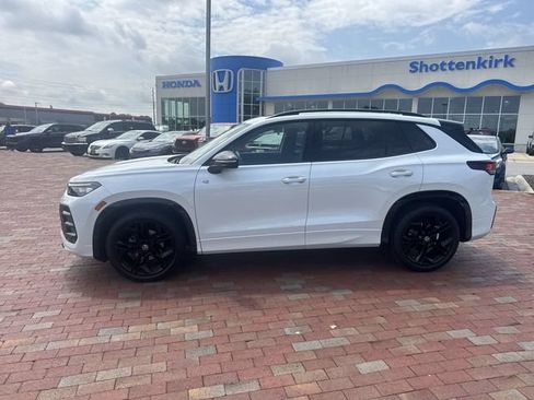 Used 2026 Volkswagen Tiguan SE R-Line FWD image 33