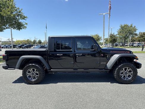 New 2025 Jeep Gladiator Mojave image 2