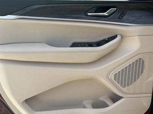 New 2025 Jeep Grand Cherokee L Limited w/ Black Appearance Package RWD image 10