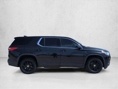 Used 2018 Chevrolet Traverse LS image 4
