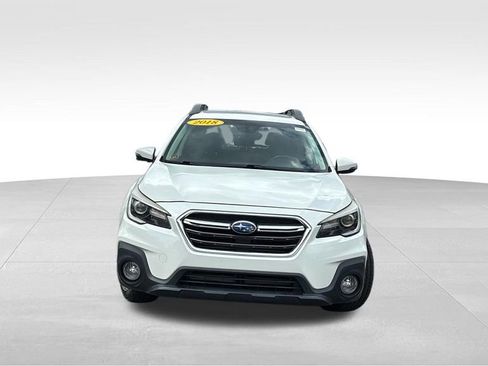 Used 2018 Subaru Outback 3.6R Limited AWD/4WD image 2