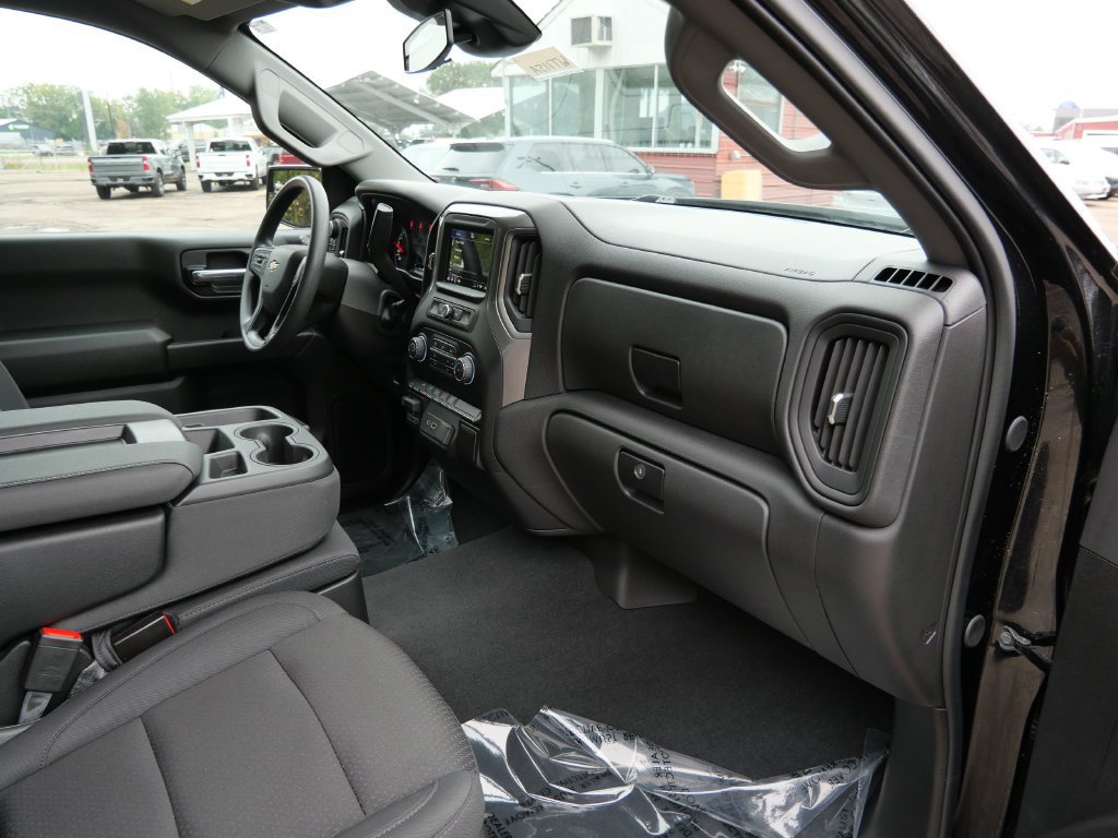Used 2026 Chevrolet Silverado 1500 W/T w/ WT Value Package AWD/4WD image 11