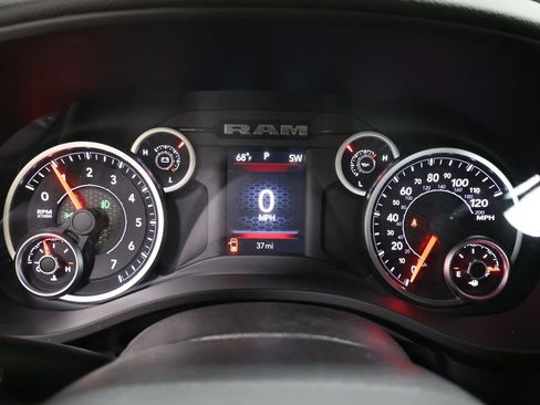 New 2026 RAM 1500 4x4 Crew Cab image 28