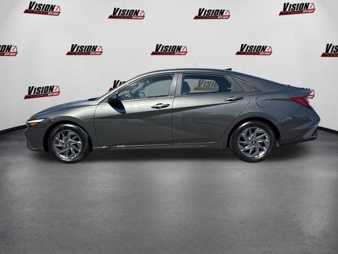 Certified 2024 Hyundai Elantra SEL FWD image 8