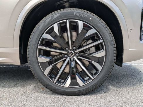 New 2026 Volvo XC90 T8 Ultra w/ Protection Package Premier AWD/4WD image 11