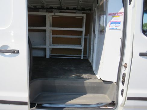 Used 2020 Nissan NV 2500 SV w/ Navigation Package image 27