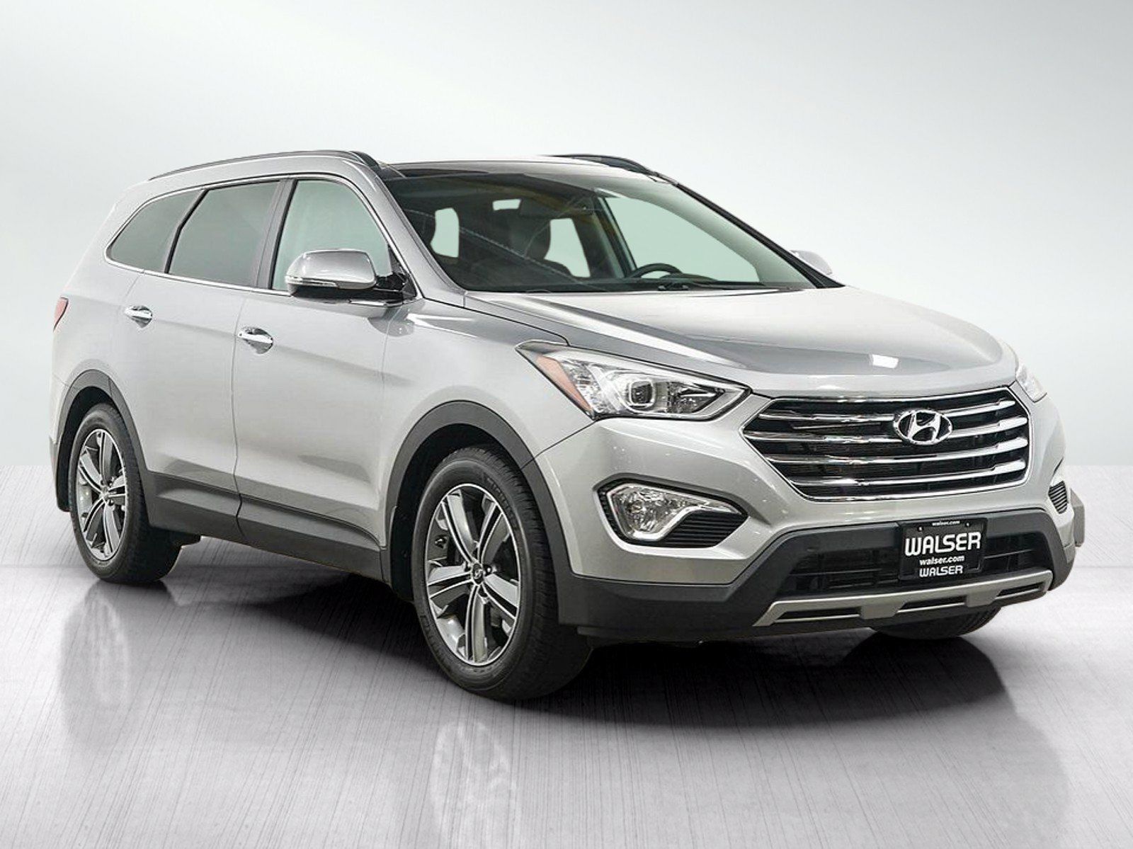 Used 2016 Hyundai Santa Fe SE w/ Option Group 03 AWD/4WD image 7