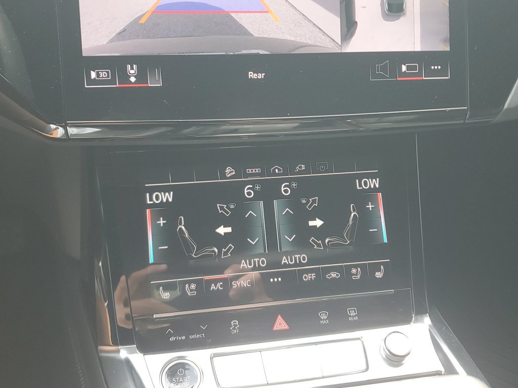 Certified 2023 Audi e-tron Premium Plus w/ Premium Plus Package AWD/4WD image 28