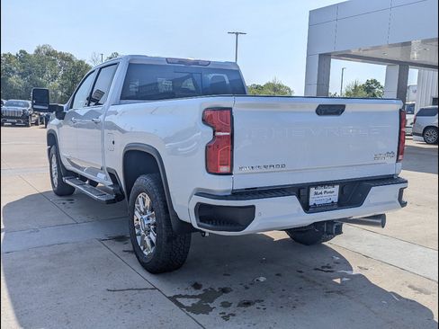 New 2026 Chevrolet Silverado 2500 High Country w/ Technology Package AWD/4WD image 8