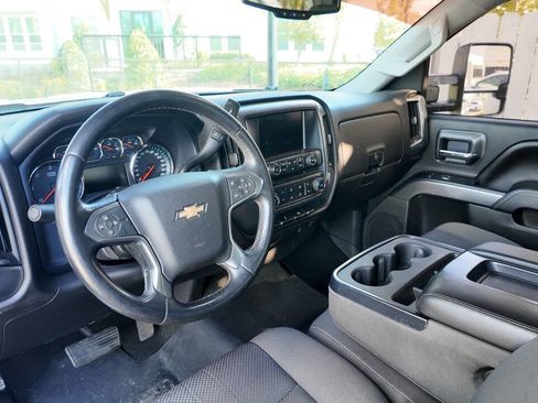 Used 2016 Chevrolet Silverado 1500 LT w/ Max Trailering Package image 9
