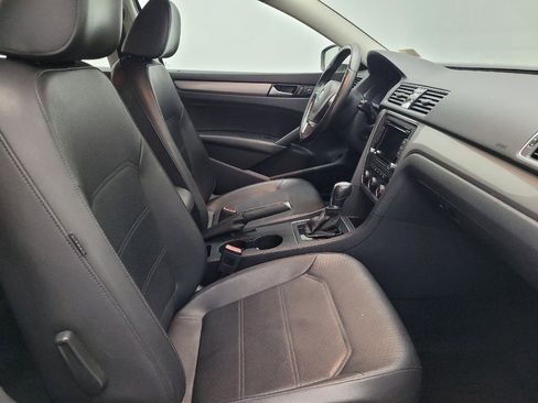 Used 2015 Volkswagen Passat 1.8T S image 21