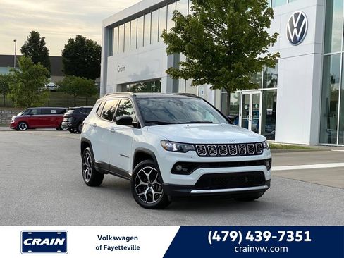 Used 2025 Jeep Compass Limited AWD/4WD image 1