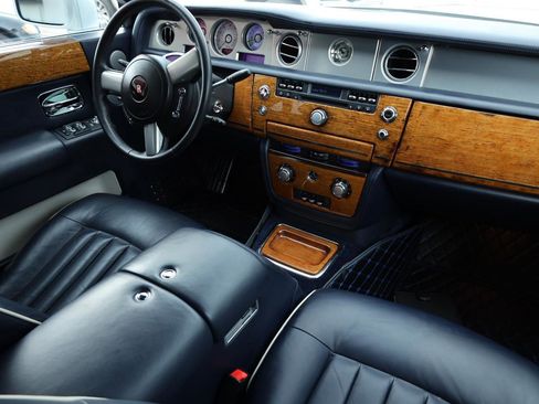 Used 2011 Rolls-Royce Phantom Centenary Edition image 7