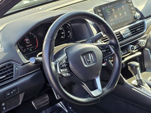 Used 2018 Honda Accord Sport image 15
