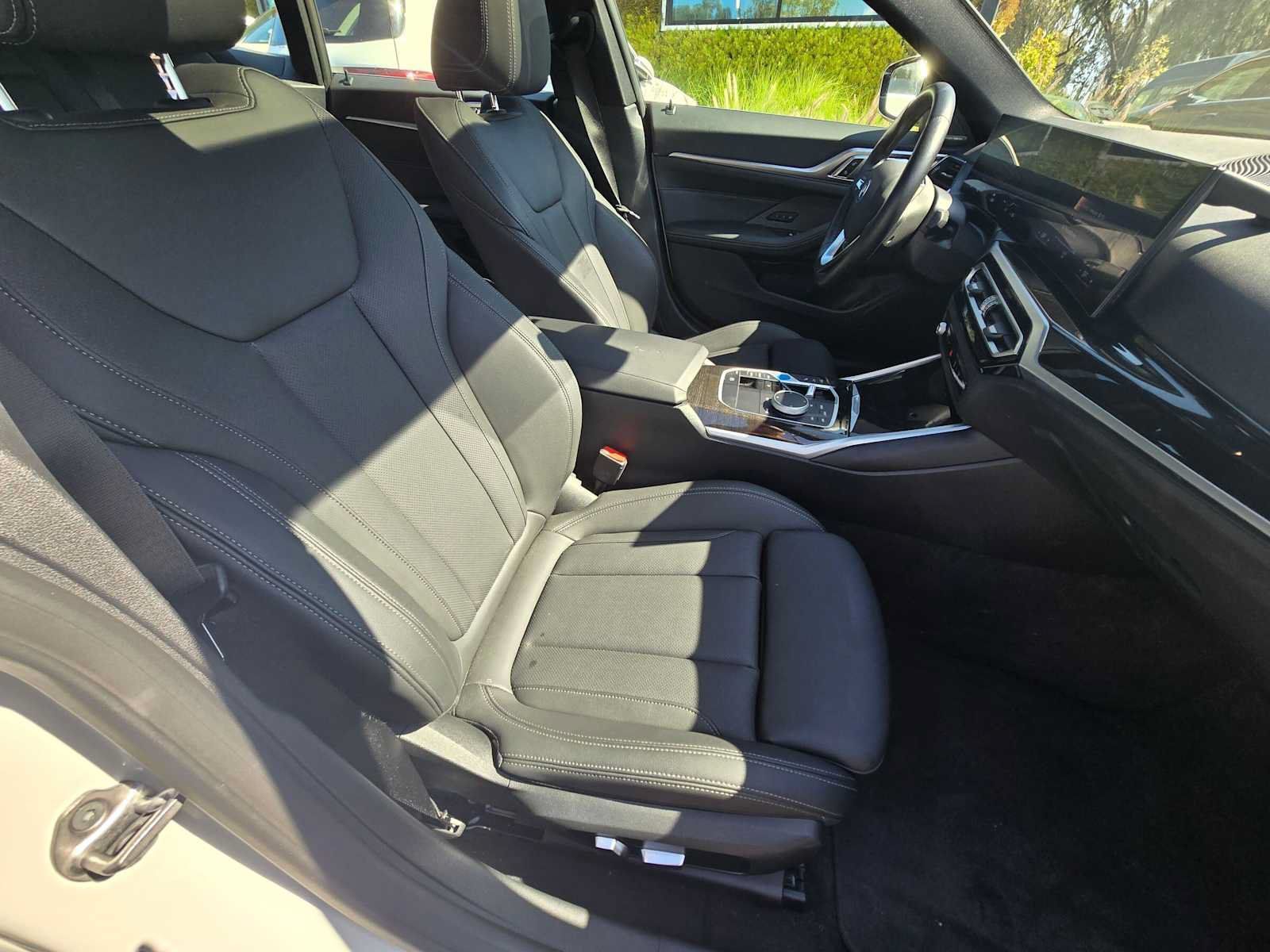 Used 2023 BMW i4 eDrive40 w/ Premium Package RWD image 10