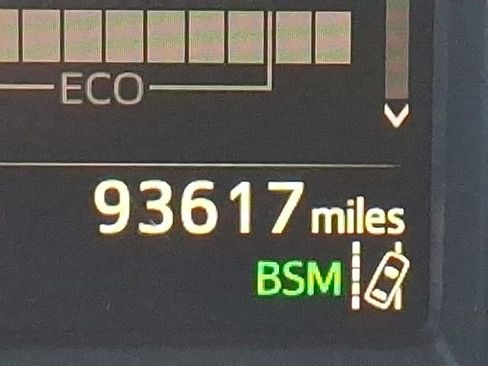 Used 2018 Toyota RAV4 XLE image 23