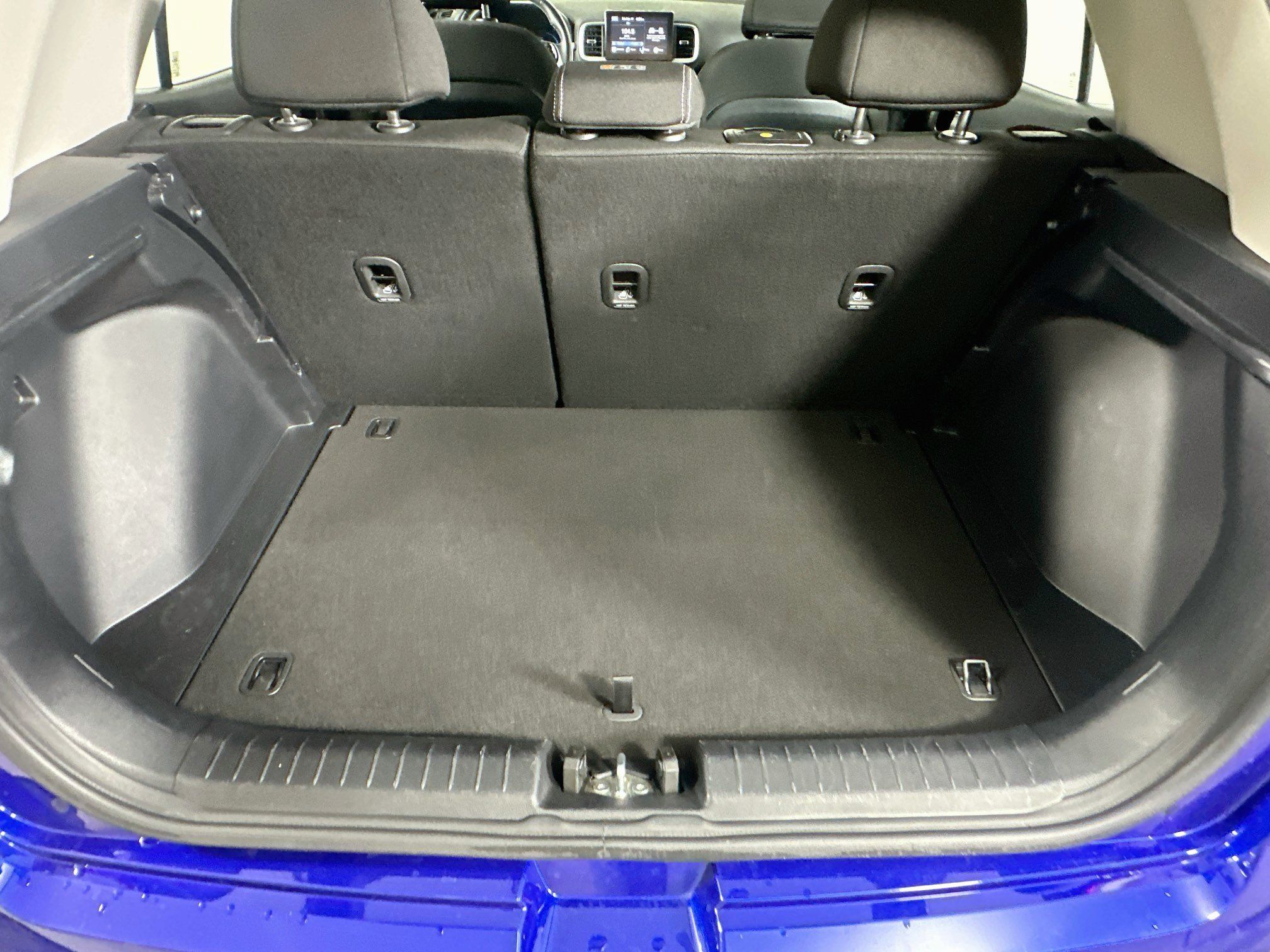Used 2025 Hyundai Venue SEL FWD image 27