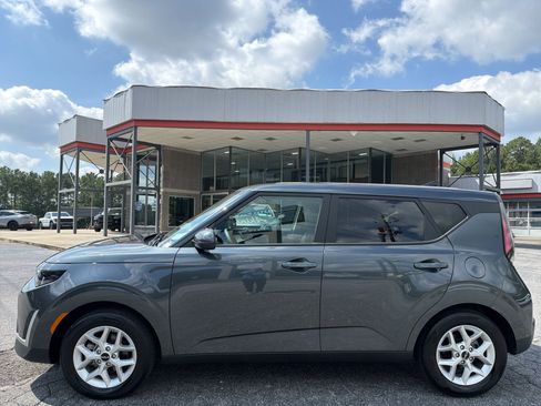 Used 2025 Kia Soul LX w/ LX Technology Package FWD image 42