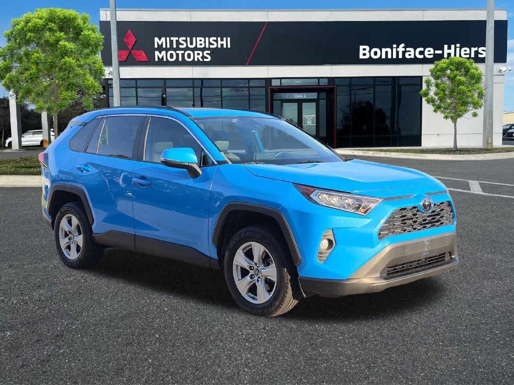 Used 2019 Toyota RAV4 XLE FWD image 1