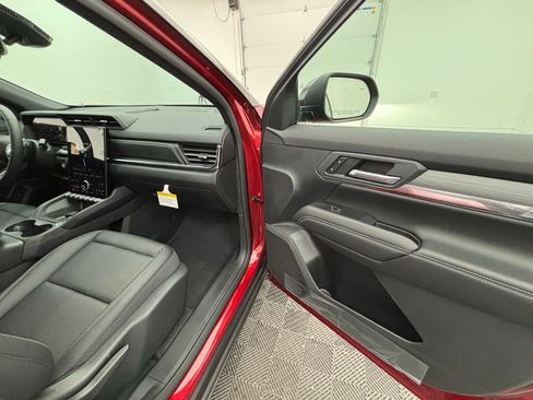 New 2026 GMC Terrain Elevation w/ Elevation Premium Package image 33