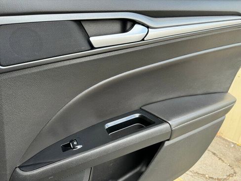 Used 2014 Ford Fusion Titanium image 16