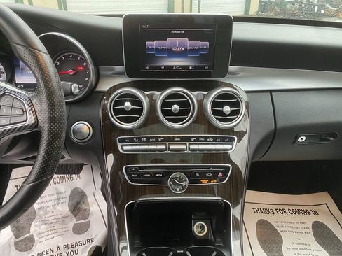Used 2016 Mercedes-Benz C 300 4MATIC Sedan image 18