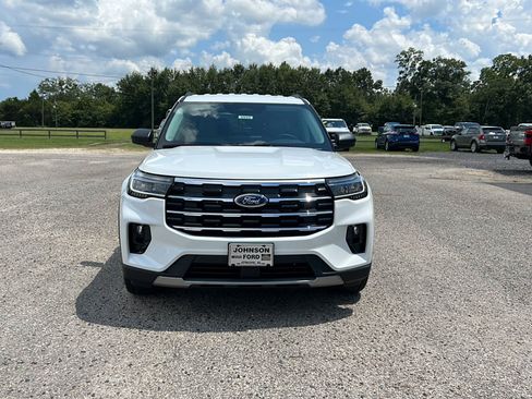 New 2026 Ford Explorer Active w/ Active Comfort Package RWD image 2