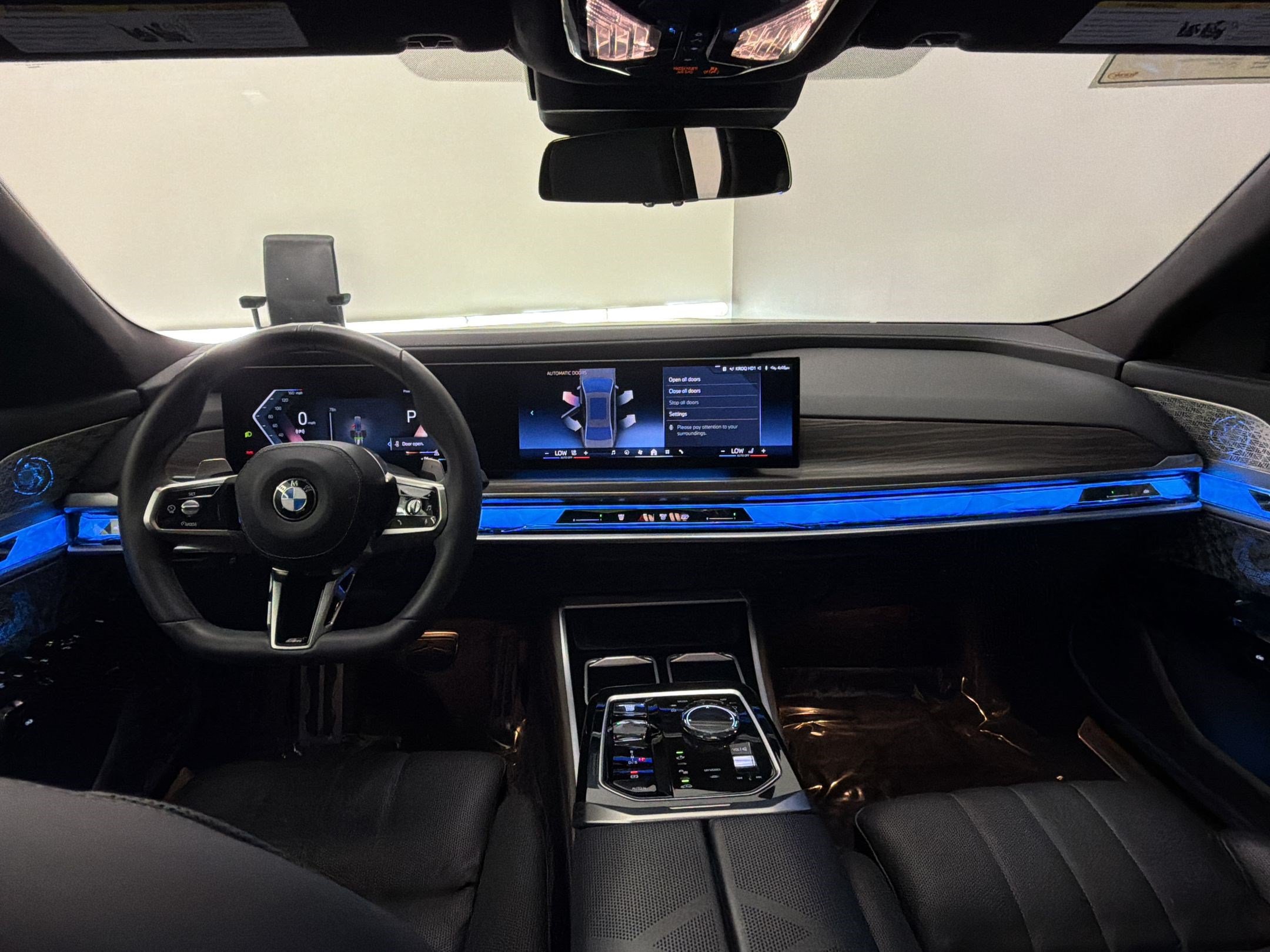 Certified 2024 BMW 760i xDrive w/ Executive Package AWD/4WD image 16