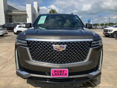 Used 2021 Cadillac Escalade Premium Luxury AWD/4WD image 2