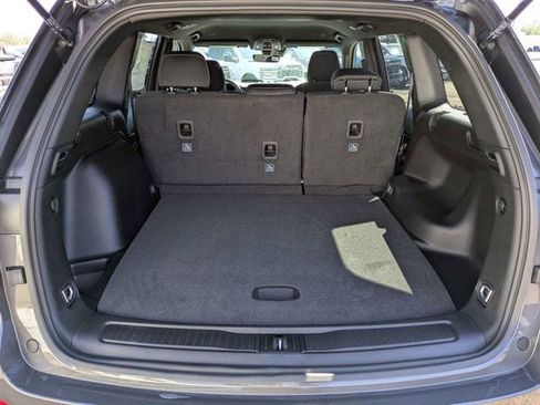 New 2026 Jeep Grand Cherokee Laredo image 13