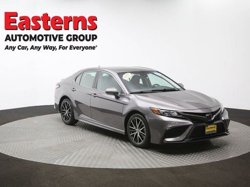 Used 2022 Toyota Camry SE image 49