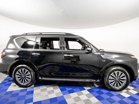 Used 2022 Nissan Armada SL w/ Midnight Edition Package RWD image 4