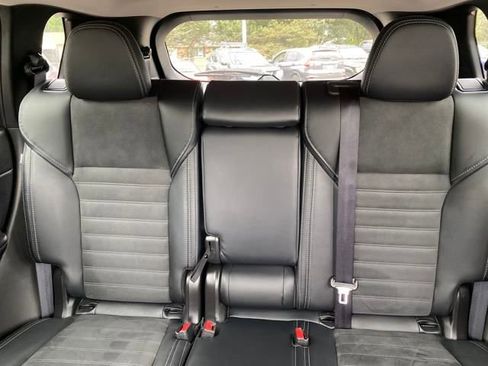 Used 2024 Mitsubishi Outlander 4WD Plug-In Hybrid image 11