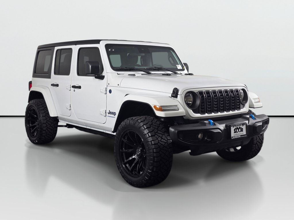 Used 2024 Jeep Wrangler Unlimited AWD/4WD image 8