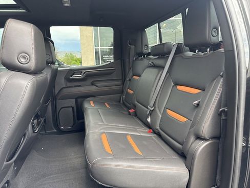 Used 2022 GMC Sierra 1500 AT4 w/ AT4 Premium Package AWD/4WD image 10